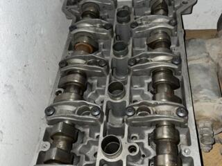 Головка блока цилиндров Mercedes R 111 016 33 01