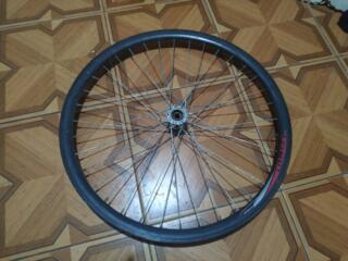 Передние колесо 26 диаметром