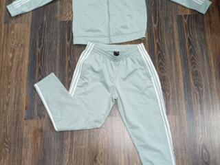 Спортивный костюм Adidas размер L оригинал