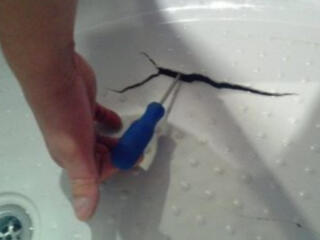 Куплю Акриловую ванну с дефектом