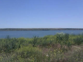 В продаже участок 15 соток земли, расположенный на берегу ...