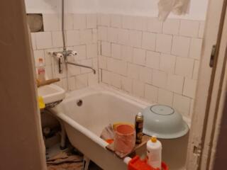 Ванна чугунная