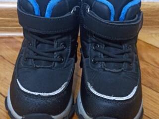 Очень теплые детские ботинки.