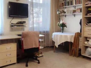 Продам квартиру 40 кв. м., 1/2, ул. Градоначальницкая/Косвенная.