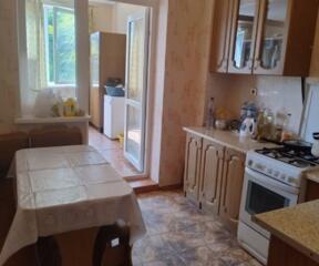 Предлагается к продаже просторная двухкомнатная квартира с высокими ..