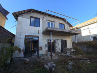 Продам современный новый 2-х этажный дом в Крыжановке