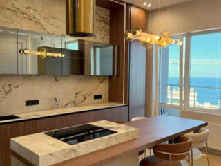 Продам квартиру 90 кв. м., 25/27, новый дом, жк Атмосфера.