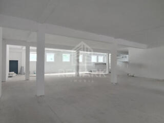 Chirie spațiu comercial, în prima linie, vis-a-vis de parc, sect. ...