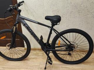 Продам профессиональный, новый велосипед с гидравлическими тормозами.