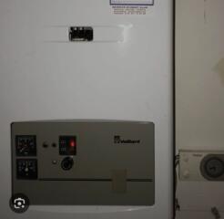 Продам газовый Котел Vaillant на запчасти
