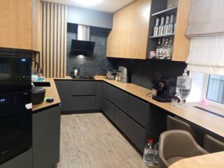 Продам  двухэтажный крепкий зимний дом с  качественным дорогим ...