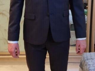 Продам Костюм-тройка Franco Feretti (Шерсть 80%) + рубашка.