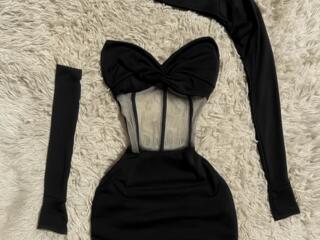 Черное платье, женское.