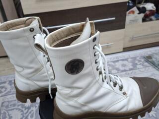 Белые сапоги-берцы. мужские.