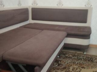 Мягкий уголок-диван