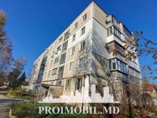 Vă propunem spre vânzare acestapartament cu 1 cameră și living,sect. .