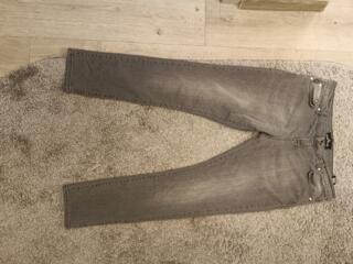 Продам джинсы stone island