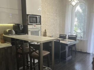 2-х комнатная квартира в центре на Канатной ( Б. Арнаутская)