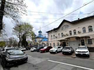 Clădire spre chirie pe strada Bulgară în centru capitalei! Spațiile ..