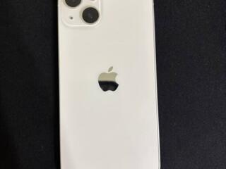 В продаже айфон 13 белого цвета