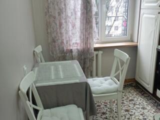 Сдаю посуточно, понедельно, помесячно двухкомнатную в Кишиневе, Дачия