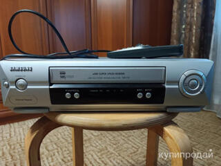 Продаю пишущий видеоплеер Samsung SVR-155