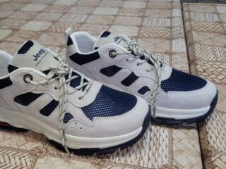 Новые кроссовки. Кожа. Лето. Сетка.