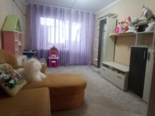 Продается 4-ком. квартира + кабинет.