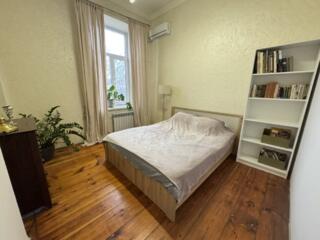 Продам 3-комн квартиру на Среднефонтанской