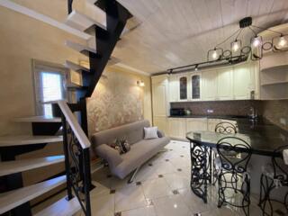 В продаже дом в Одессе 10 ст. Фонтана. 14 года постройки. Материал  ..