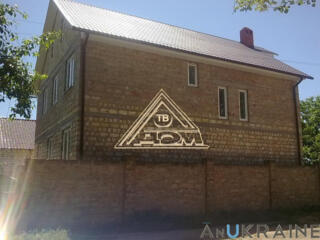 Продам новый дом в "Золотом треугольнике"