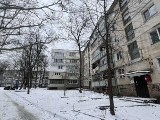 Apartament cu 2 camere, Buiucani.