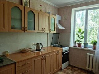 Сдам 3-комнатную кв. в центре Бендер, долгосрочно