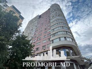 Spre vânzare spațiucomercial, amplasat la parterul unui bloc ...