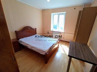 Затишна 2-кімнатна роздільна квартира на Позняках по вул. Ахматової ..