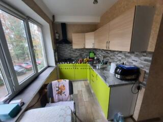 Продаж 3-кімнатної суміжно-роздільні квартири на Нивках (вул. ...