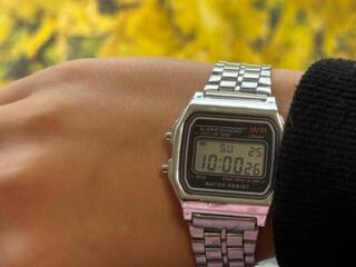 Продам часы