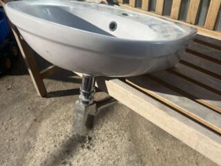 Умывальник, рукомойник ПОДВЕСНОЙ, небольшой. б/у