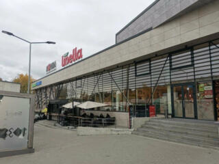 Продается 2 Комнатная Квартира. в Центре Яловен. Возле Магазина Linella.