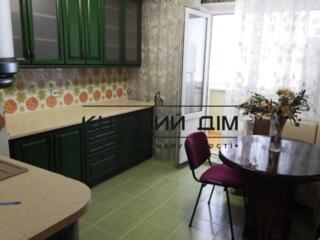 Продаж 3-х кім. роздільну квартиру по вул. Олени Бджілки 2Б (АППС ...