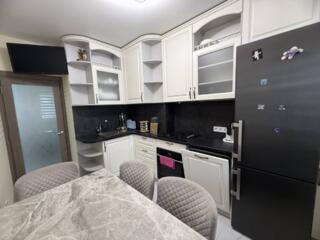 В продаже стильная квартира с качественным дорогим ремонтом в новом ..