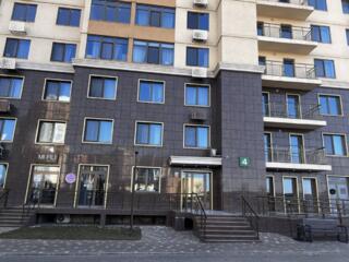 Предлагается к продаже просторная двухкомнатная квартира в престижном 