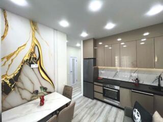 Квартира с дизайнерским ремонтом в новом Кадор Сити на Краснова.