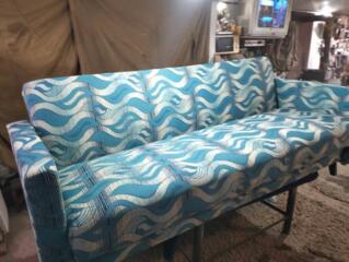 Продам диваны после перетяжки