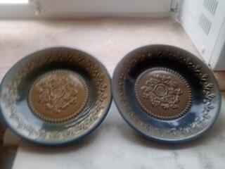 Продам две тарелки керамика Диагональ 24 см.