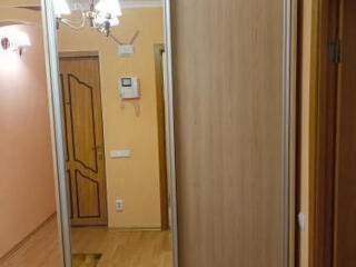 Продам шкаф-купе в отличном состоянии