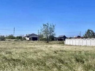 Предлагается к продаже  участок площадью 10 соток правильной формы в .