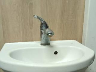 Продам раковину (с краном) хорошего качества, в отличном состоянии.