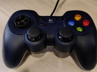 Продам Геймпад Logitech F310