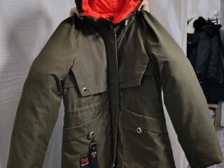 Вещи новые. Безрукавка новая, леггинсы, майка, шорты. Новые.